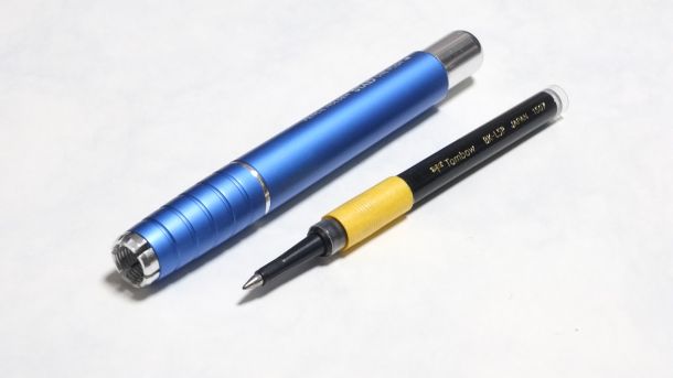 トンボ鉛筆水性ボールペンZOOM505の替芯と鉛筆ホルダーを合体