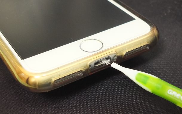 掃除 Iphoneの充電ができない 充電端子とライトニングケーブルの掃除